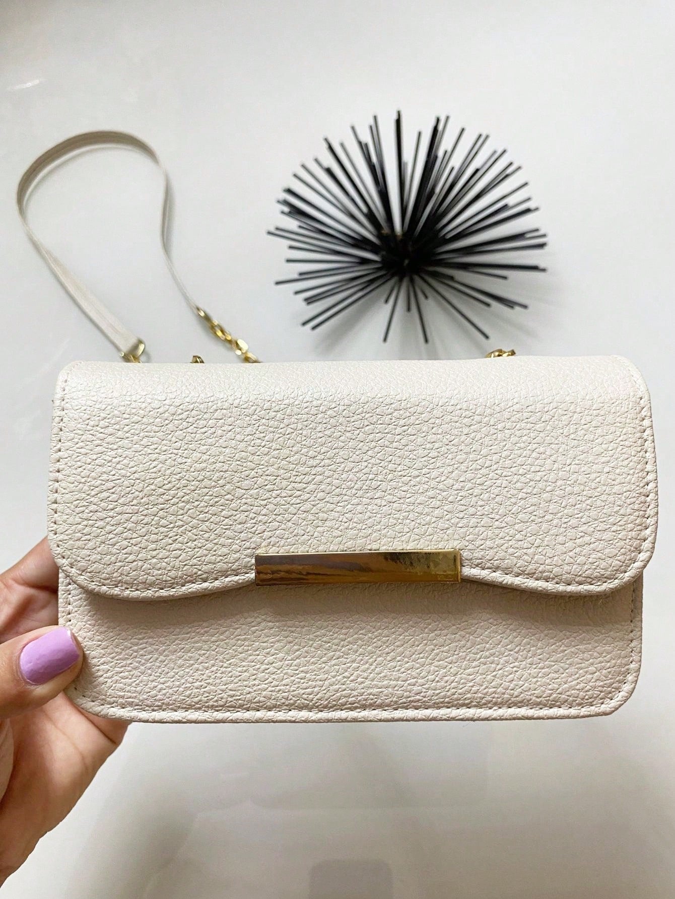 Vendedor IndicadoFesta Junina Bolsa feminina quadrada pequena transversal tiracolo alça corrente Envio Imediato