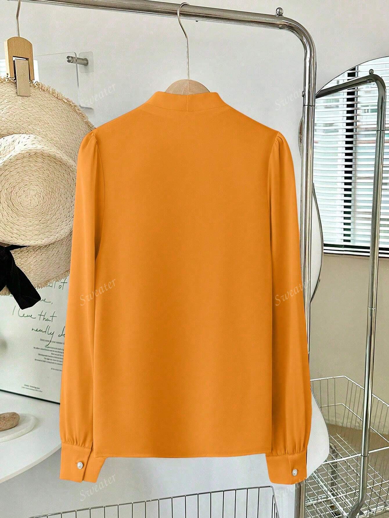 Blusa Feminina de Manga Longa com Decote em V, Elegante, Digna, Gentil, Versátil para Ir ao Trabalho, Casual Business, Temporada de Formatura, Dia da Independência, Amarelo Claro